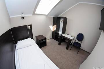 Фото номера Стандартный одноместный номер Отель Hotel Mużakowski г. Ленкница 4